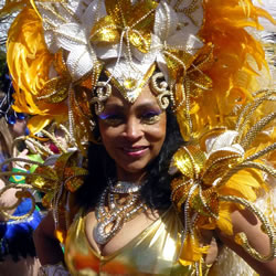 Lucia samba dancer